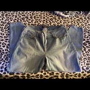 TORRID light wash bombshell jeans